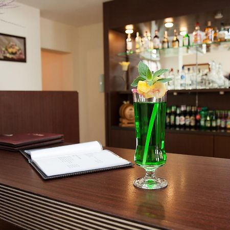 Zacisze Hotel Ulan Luaran gambar