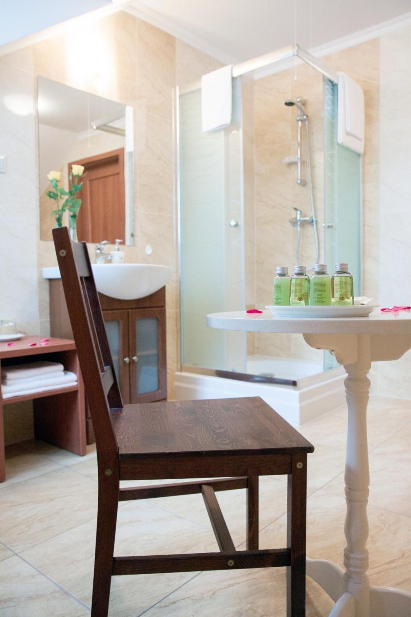Zacisze Hotel Ulan Bilik gambar