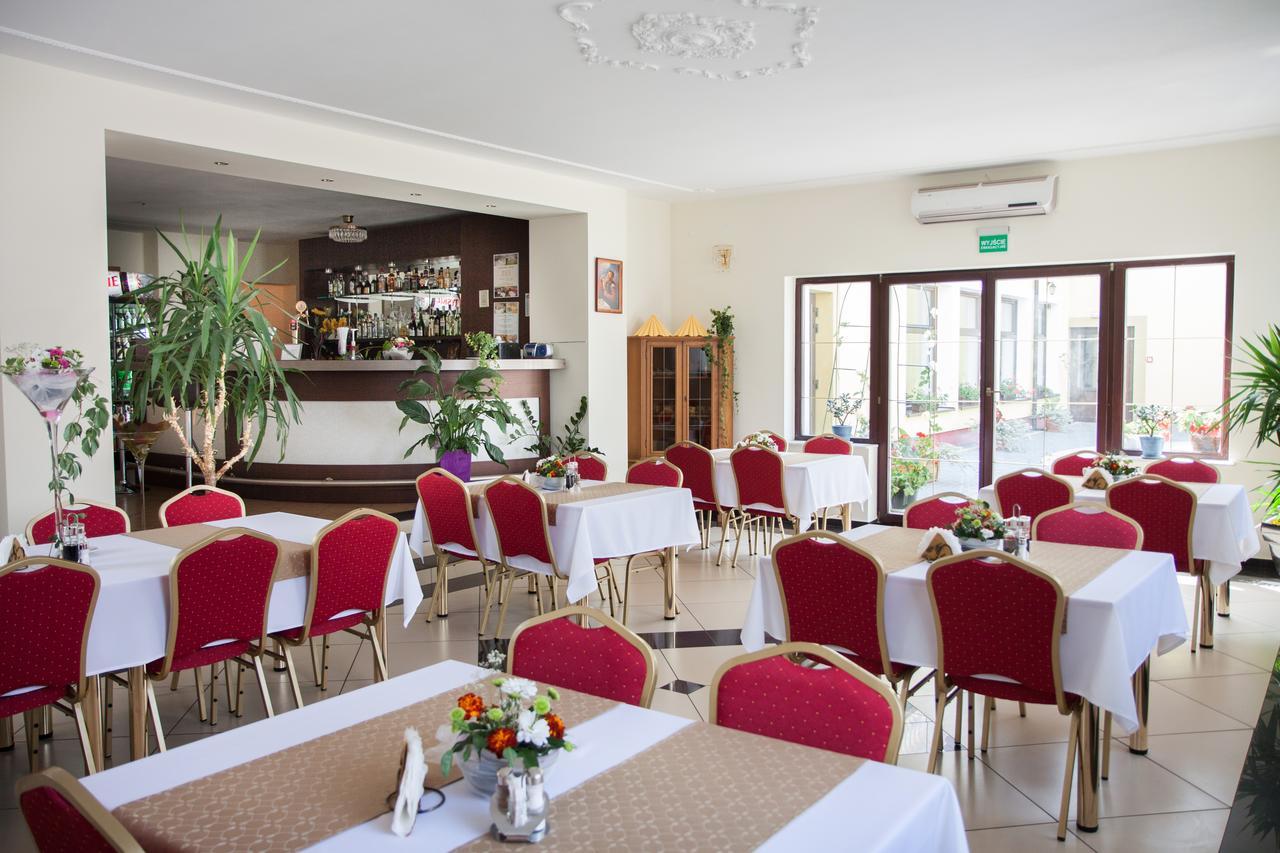 Zacisze Hotel Ulan Luaran gambar