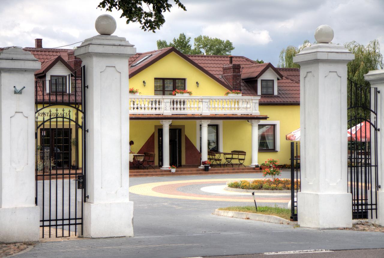 Zacisze Hotel Ulan Luaran gambar