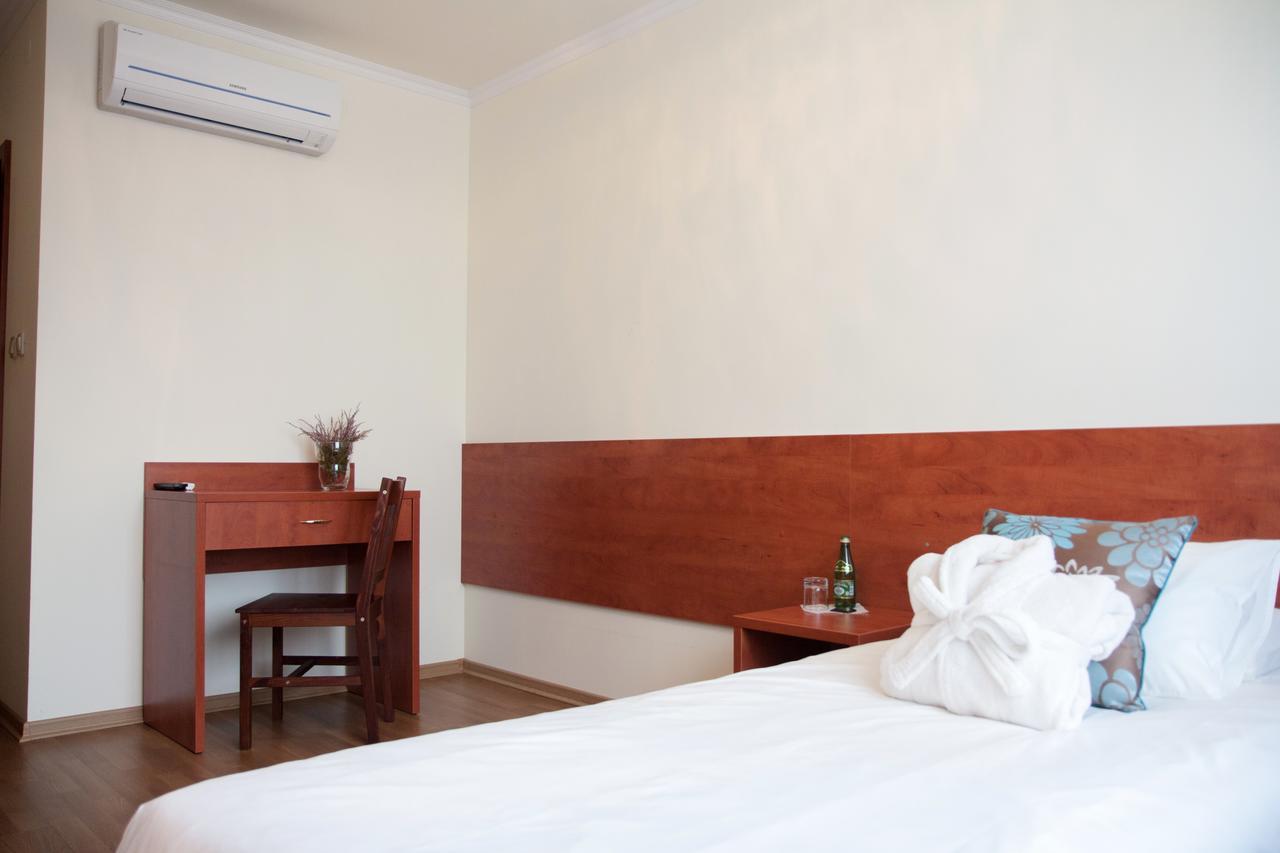 Zacisze Hotel Ulan Luaran gambar