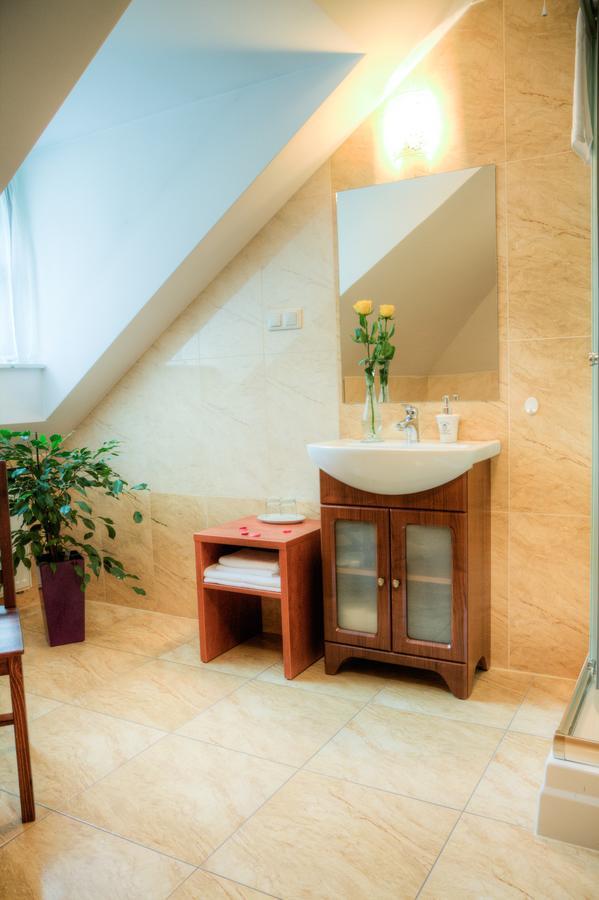 Zacisze Hotel Ulan Bilik gambar