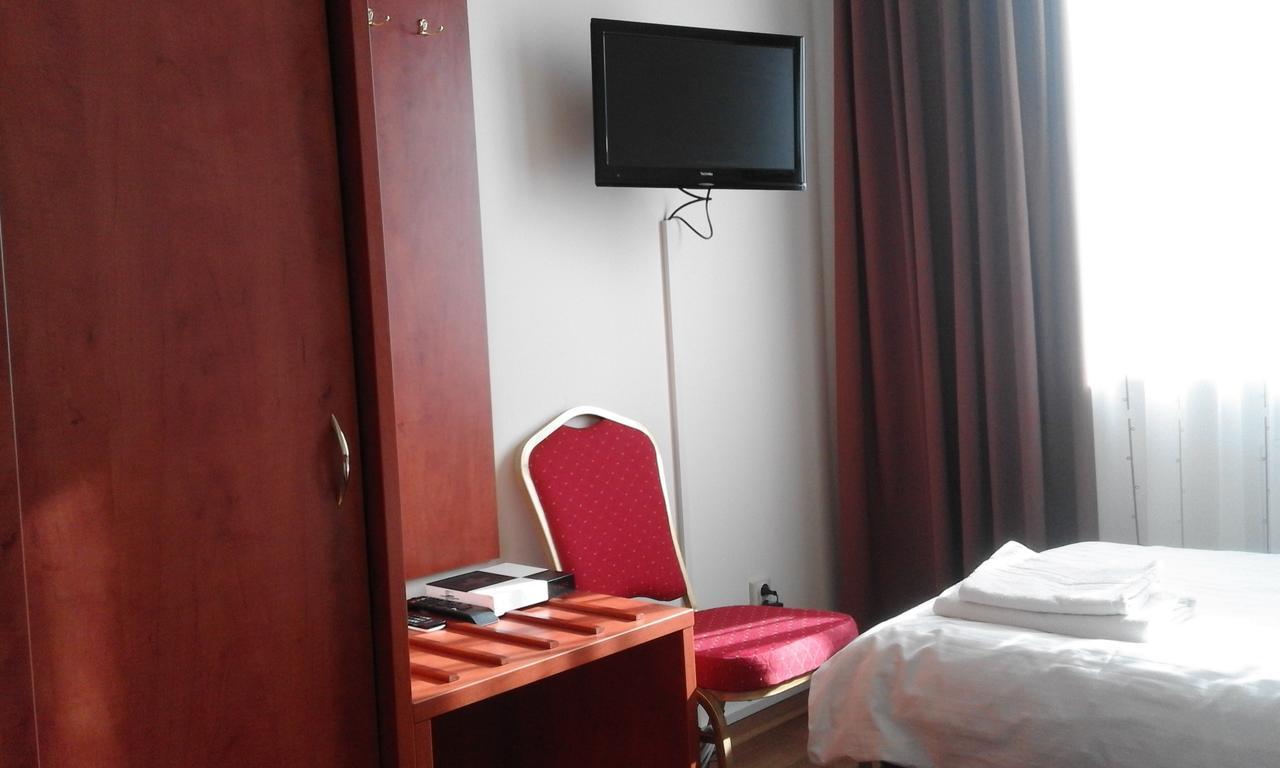 Zacisze Hotel Ulan Luaran gambar